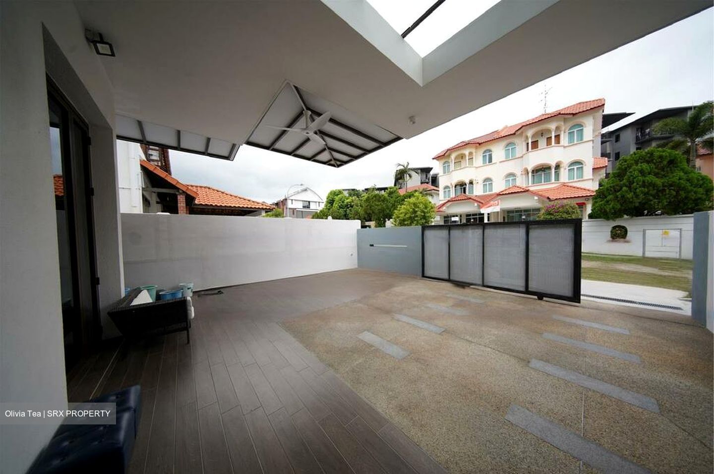 MARIAM CLOSE (D17), Terrace #446548471